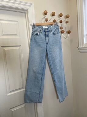 Aritzia - Denim Forum - Farrah High Rise Wide Leg Denim Jeans - 27x30